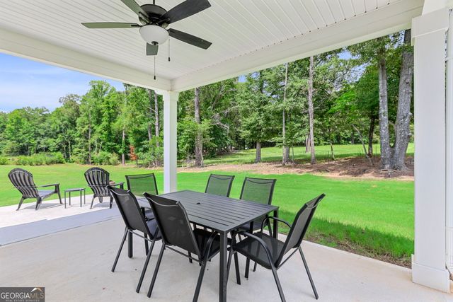 96 Whites Pond Road, Moreland, GA 30259