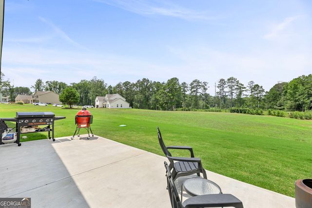96 Whites Pond Road, Moreland, GA 30259