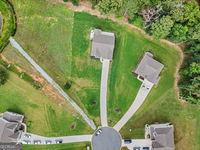 96 Whites Pond Road, Moreland, GA 30259