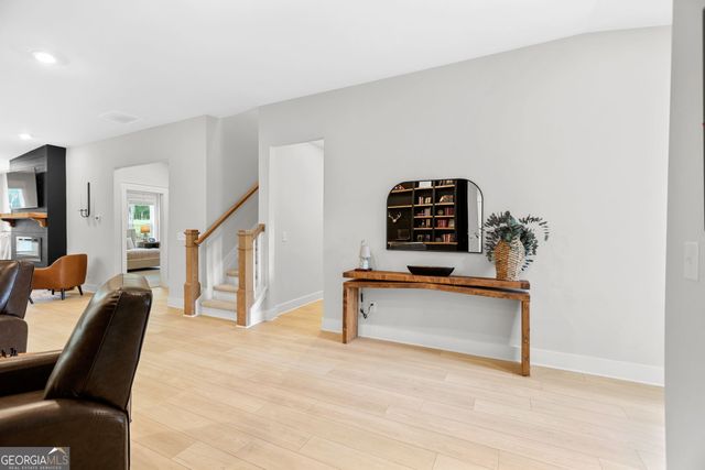 96 Whites Pond Road, Moreland, GA 30259
