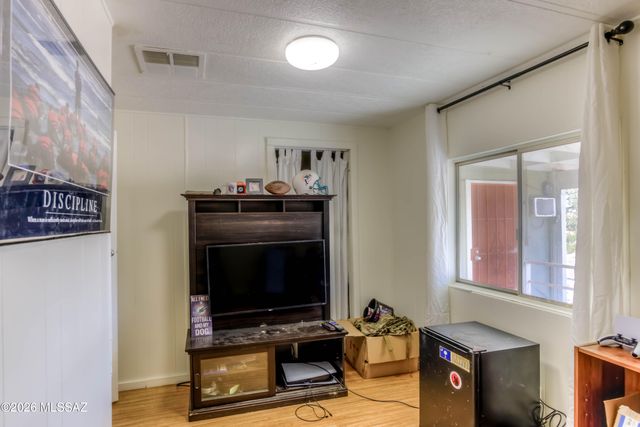 6421 N Bernice Place, Tucson, AZ 85743