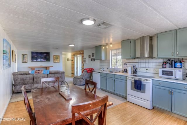 6421 N Bernice Place, Tucson, AZ 85743