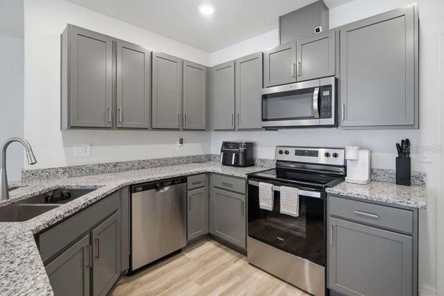 9424 WESTSIDE HILLS DRIVE, Davenport, FL 33896