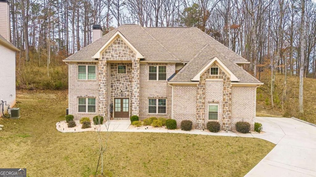 5659 Eternal Drive, Atlanta, GA 30349 — exterior
