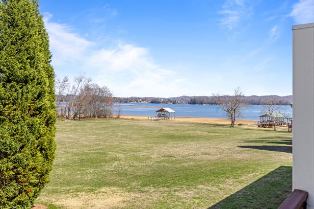 1235 New Lake Road Unit 5, Spring City, TN 37381