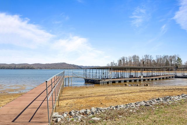 1235 New Lake Road Unit 5, Spring City, TN 37381