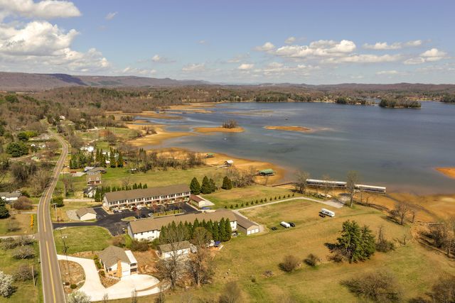 1235 New Lake Road Unit 5, Spring City, TN 37381