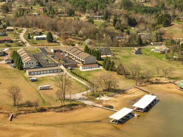 1235 New Lake Road Unit 5, Spring City, TN 37381