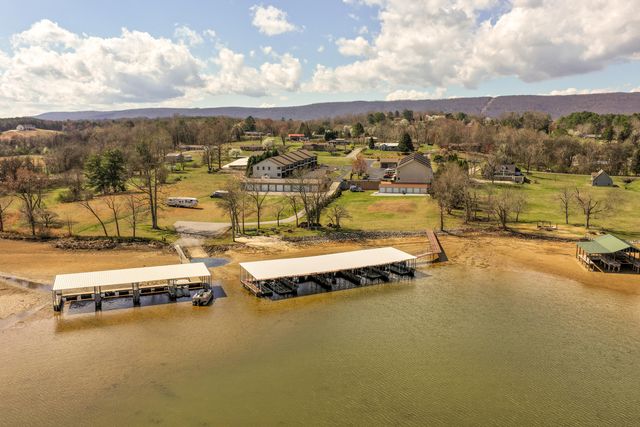 1235 New Lake Road Unit 5, Spring City, TN 37381