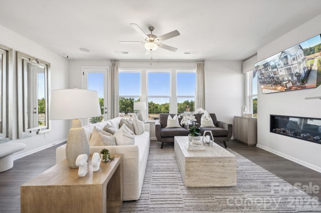 1812 Alexander Village Main Drive, Charlotte, NC 28262