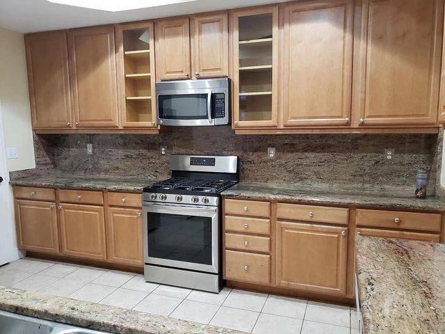 2889 BAYSHORE TRAILS DRIVE, Tampa, FL 33611