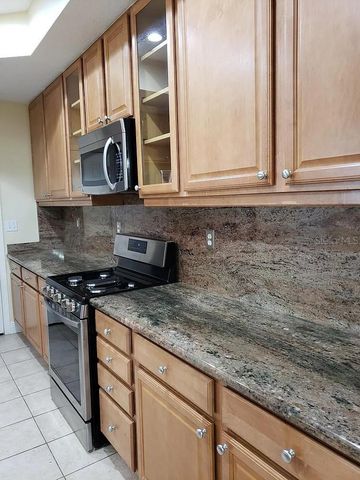 2889 BAYSHORE TRAILS DRIVE, Tampa, FL 33611