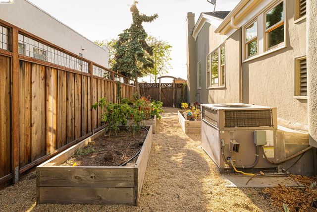 424 Key Blvd, Richmond, CA 94805