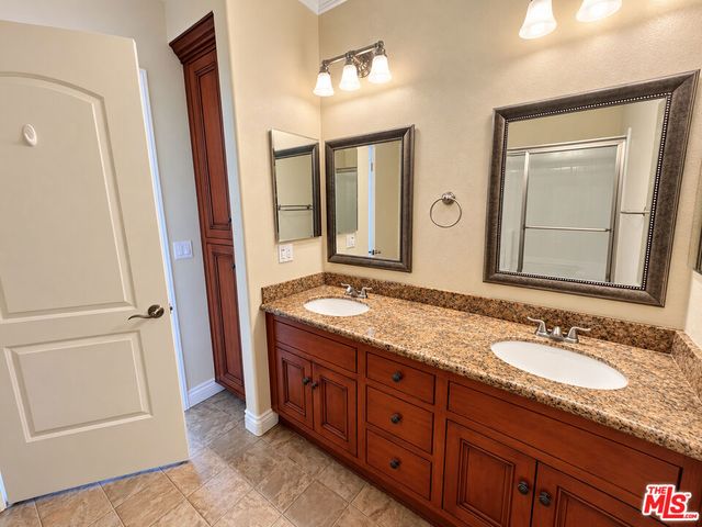 1101 East Avenue 102, Burbank, CA 91504