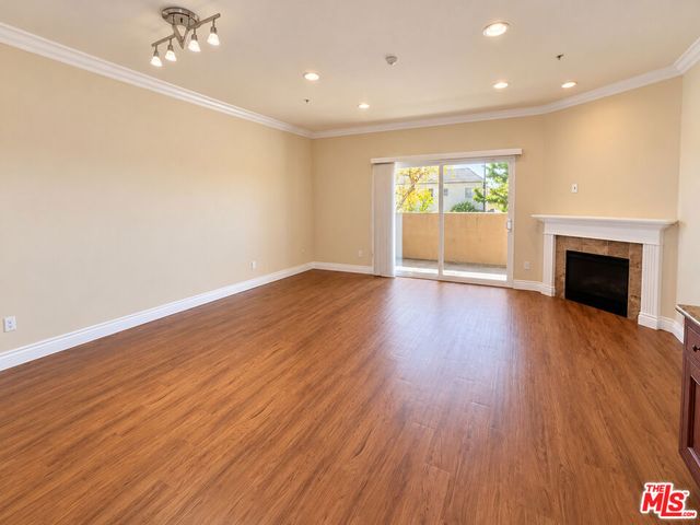 1101 East Avenue 102, Burbank, CA 91504