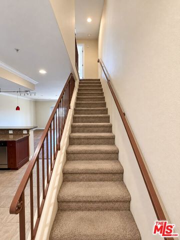 1101 East Avenue 102, Burbank, CA 91504