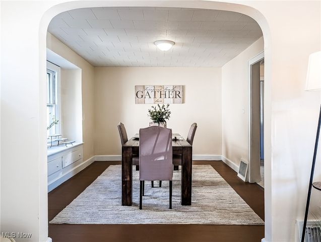 17 W Woodsdale Avenue, Akron, OH 44301