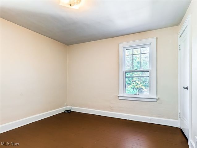 17 W Woodsdale Avenue, Akron, OH 44301