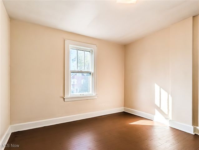 17 W Woodsdale Avenue, Akron, OH 44301