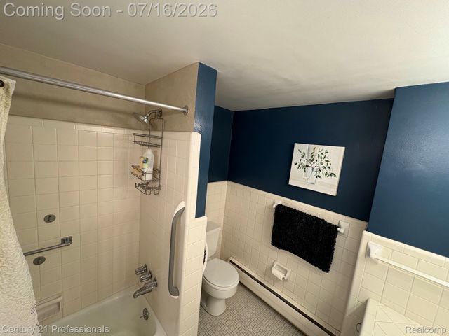 2820 Woodslee Drive 301, Royal Oak, MI 48073