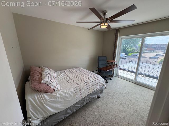 2820 Woodslee Drive 301, Royal Oak, MI 48073