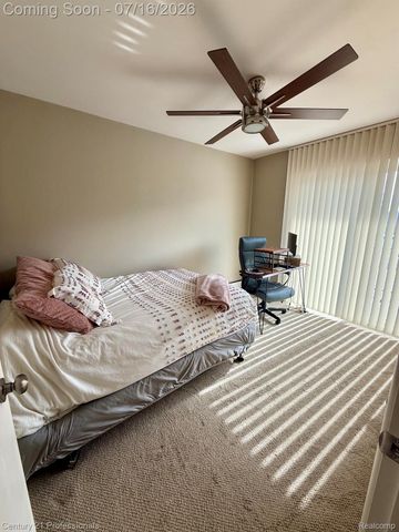 2820 Woodslee Drive 301, Royal Oak, MI 48073