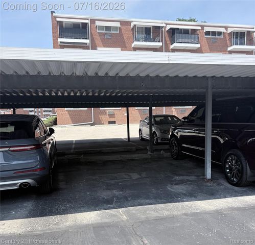 2820 Woodslee Drive 301, Royal Oak, MI 48073