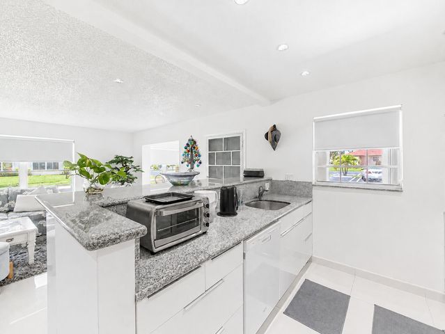 4580 NW 3rd Street D, Delray Beach, FL 33445
