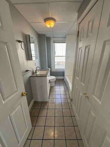 20 Beulah St 1, Whitman, MA 02382