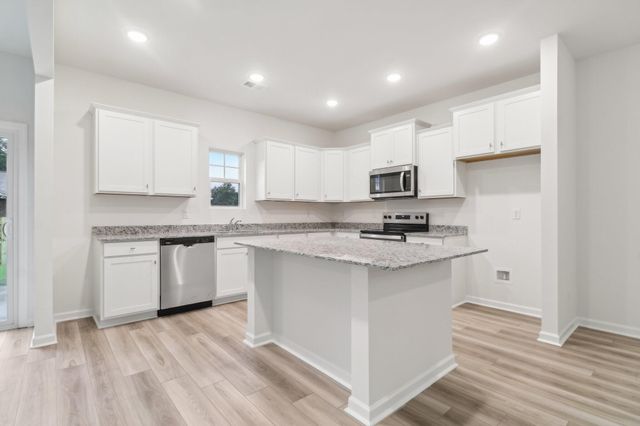 8030 Smooth Whiskey Circle, New Ellenton, SC 29809