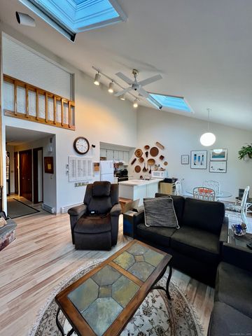 207 Ledge Drive, Torrington, CT 06790