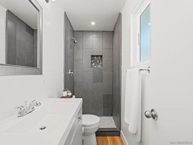 9342 Fermi Ave, San Diego, CA 92123