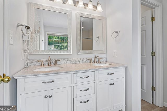 105 Woodbrooke Court, Fayetteville, GA 30214