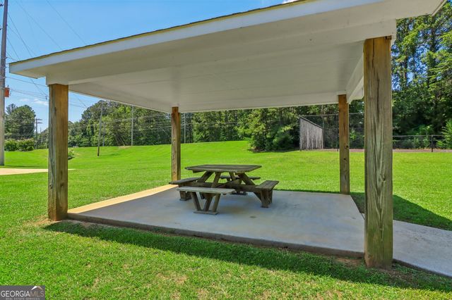 105 Woodbrooke Court, Fayetteville, GA 30214