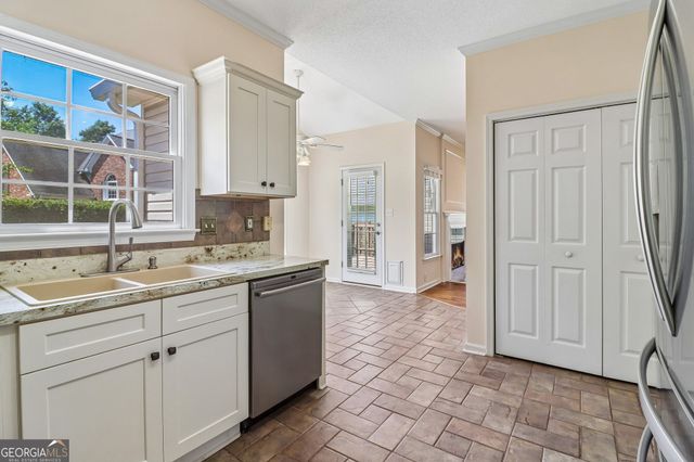 105 Woodbrooke Court, Fayetteville, GA 30214
