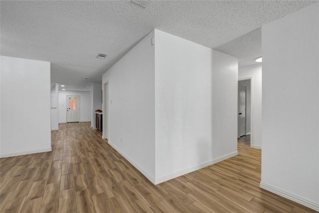 5132 Bedfordshire Drive, Fort Worth, TX 76135