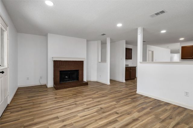 5132 Bedfordshire Drive, Fort Worth, TX 76135