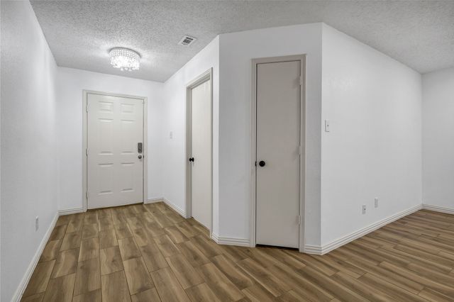 5132 Bedfordshire Drive, Fort Worth, TX 76135