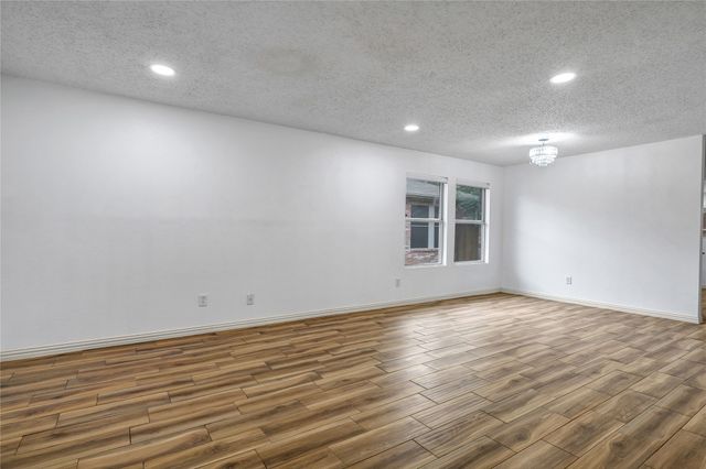 5132 Bedfordshire Drive, Fort Worth, TX 76135