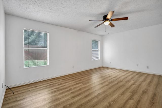 5132 Bedfordshire Drive, Fort Worth, TX 76135
