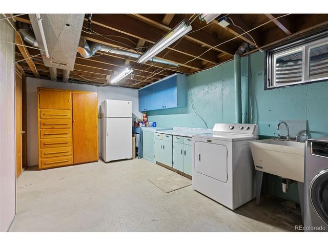 3064 S Zurich Ct, Denver, CO 80236