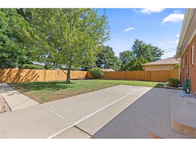 3064 S Zurich Ct, Denver, CO 80236