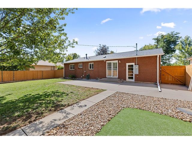 3064 S Zurich Ct, Denver, CO 80236