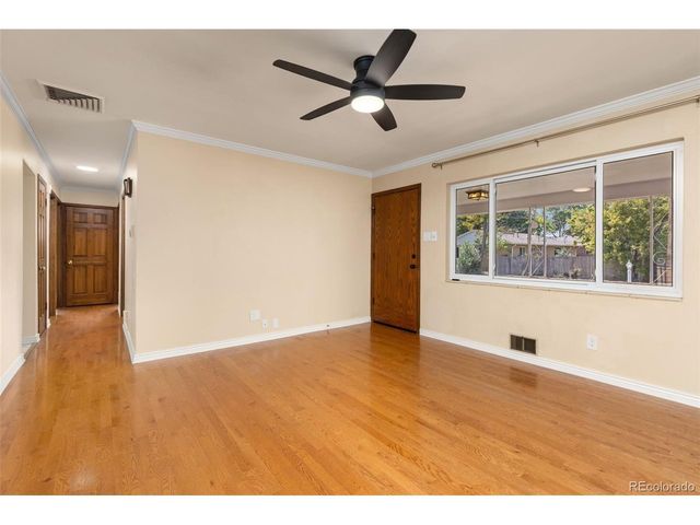 3064 S Zurich Ct, Denver, CO 80236