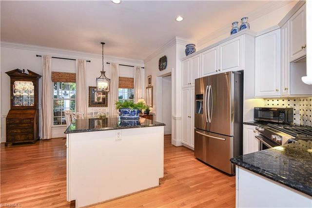 18 Heathrow Court, Greensboro, NC 27410