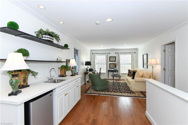 18 Heathrow Court, Greensboro, NC 27410