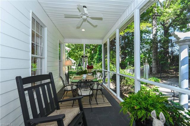 18 Heathrow Court, Greensboro, NC 27410