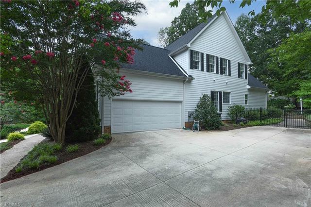 18 Heathrow Court, Greensboro, NC 27410