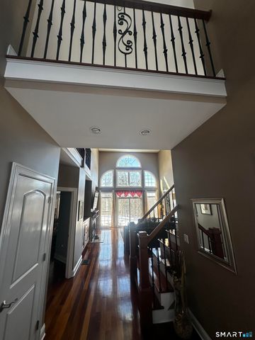 44 Old Country Road, Oxford, CT 06478