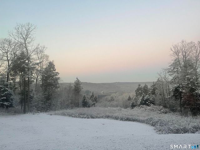 44 Old Country Road, Oxford, CT 06478